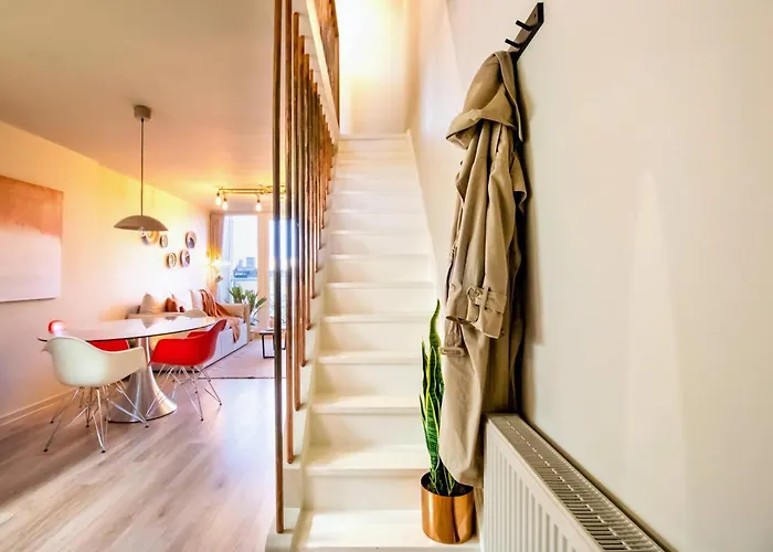 2Br 2Ba Sleeps 6 King Beds City Views E1