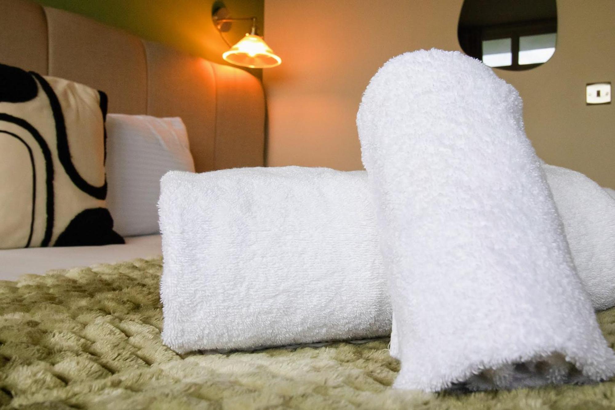 2br 2ba Sleeps 6 King Beds Views E1 Appartement Londen